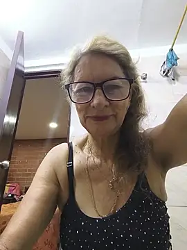 MaryeLunna online show from 23, 7, 2026