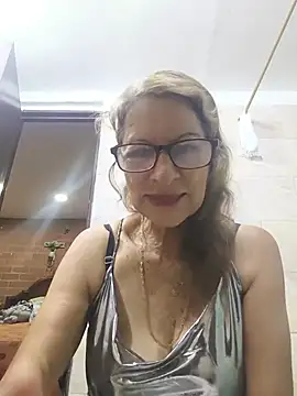 MaryeLunna online show from 3, 7, 2026