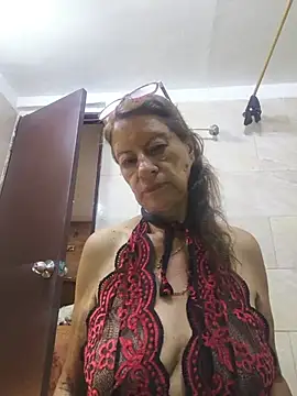 MaryeLunna online show from 4, 8, 2026