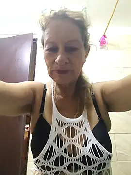 MaryeLunna online show from 8, 10, 2025