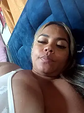 Snapshot of EmilyDuran_ chatting on 8, 1, 2026 EmilyDuran online show from 8, 1, 2026