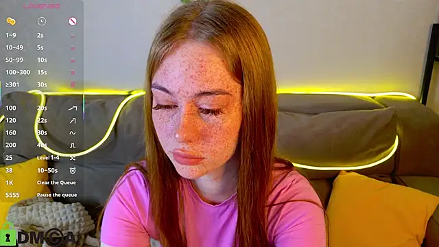 Snapshot of Roxy_Sunnny chatting on 3, 11, 2025 Roxy Sunnny online show from 3, 11, 2025