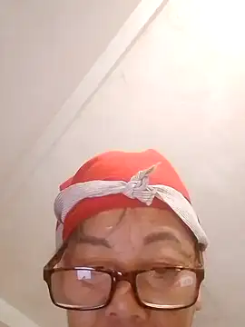 VangLe73 online show from 8, 10, 2025