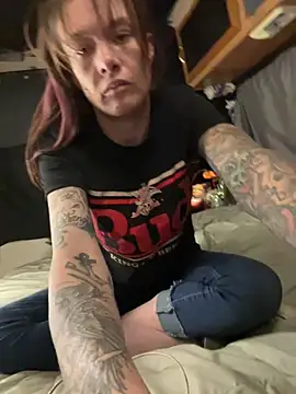 bratlipss online show from 23, 2, 2026