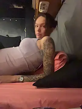 bratlipss online show from 18, 4, 2026