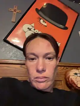 bratlipss online show from 28, 3, 2026