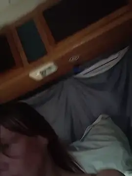 bratlipss online show from 19, 2, 2026