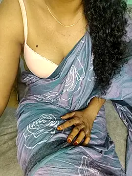 Snapshot of Tamilpallavi chatting on 5, 1, 2026 Tamilpallavi online show from 5, 1, 2026