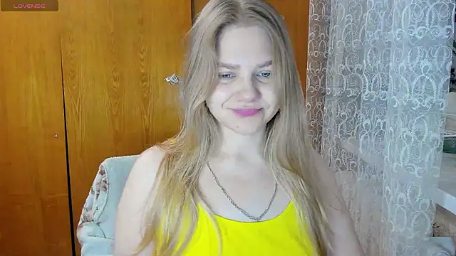 Snapshot of AlinaMors chatting on 15, 2, 2026 AlinaMors online show from 15, 2, 2026