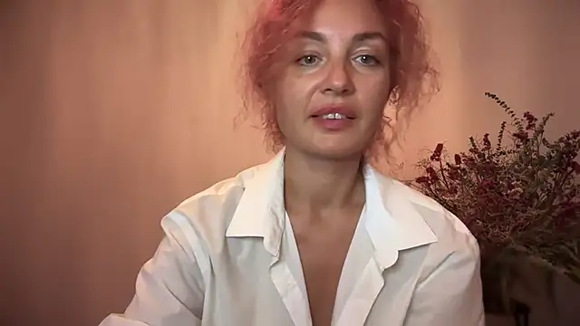 Reddgiirl online show from 19, 10, 2025