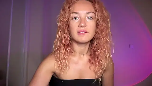 Reddgiirl online show from 8, 7, 2026
