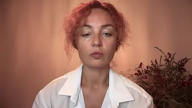 Reddgiirl online show from 18, 10, 2025