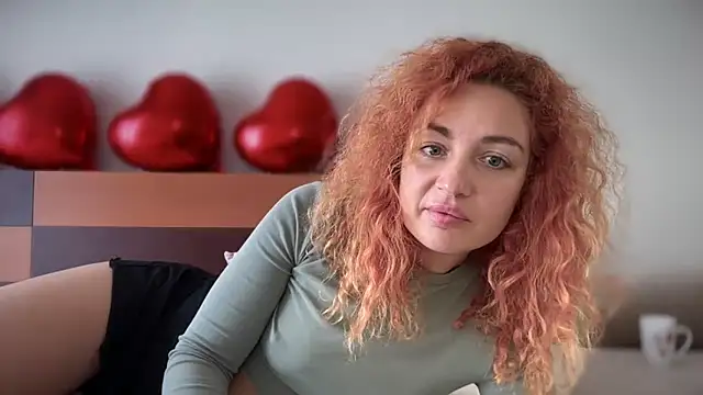 Reddgiirl online show from 9, 3, 2026