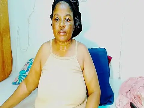 Snapshot of Love-Racheal75 chatting on 15, 11, 2025 Love-Racheal75 online show from 15, 11, 2025