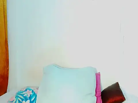 Snapshot of Love-Racheal75 chatting on 30, 6, 2026 Love-Racheal75 online show from 30, 6, 2026