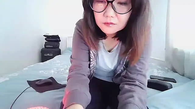 sakuradelreina online show from 10, 10, 2025