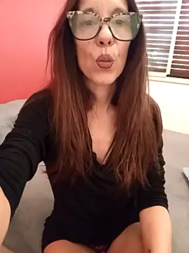 Esmeralda passion online show from 22, 9, 2025