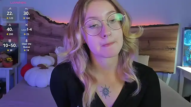 Nerissa xo online show from 3, 10, 2025