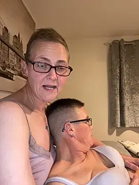 Curvy-Jinx online show from 21, 9, 2025