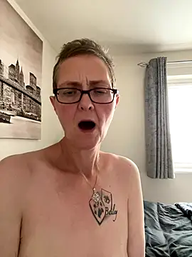 Curvy-Jinx online show from 3, 10, 2025