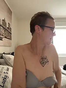 Curvy-Jinx online show from 21, 10, 2025