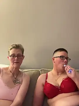 Curvy-Jinx online show from 31, 1, 2026