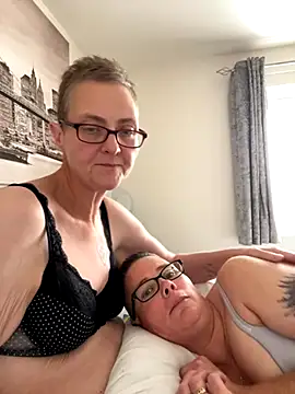 Curvy-Jinx online show from 17, 9, 2025