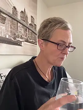 Curvy-Jinx online show from 20, 11, 2025