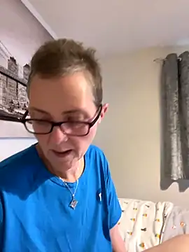 Curvy-Jinx online show from 12, 10, 2025