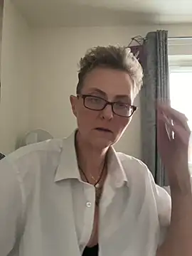 Curvy-Jinx online show from 5, 2, 2026