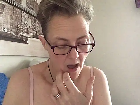 Curvy-Jinx online show from 9, 2, 2026