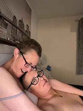 Curvy-Jinx online show from 9, 10, 2025