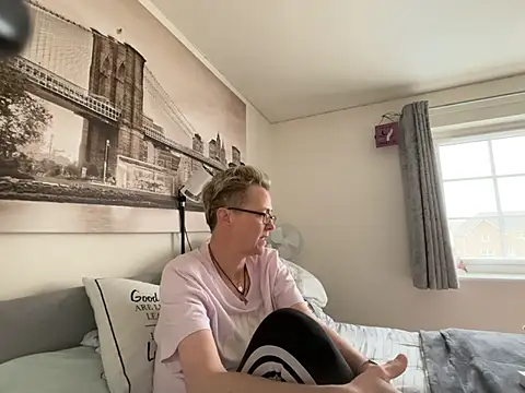 Curvy-Jinx online show from 24, 3, 2026