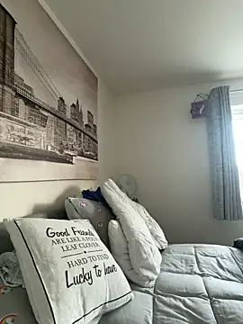 Curvy-Jinx online show from 17, 2, 2026