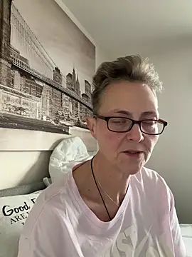 Curvy-Jinx online show from 23, 2, 2026