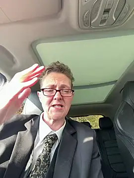 Curvy-Jinx online show from 4, 3, 2026