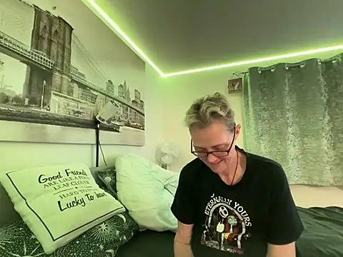 Curvy-Jinx online show from 28, 3, 2026