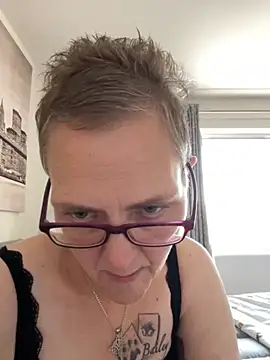 Curvy-Jinx online show from 23, 9, 2025