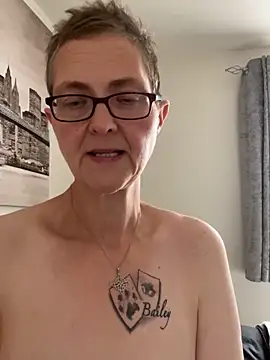 Curvy-Jinx online show from 2, 10, 2025