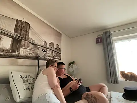 Snapshot of Curvy-Jinx chatting on 14, 6, 2026 Curvy-Jinx online show from 14, 6, 2026