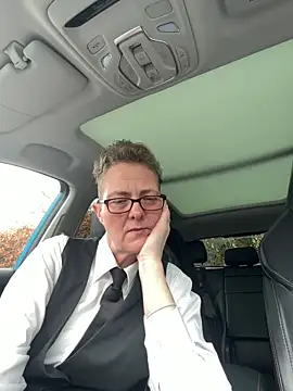 Curvy-Jinx online show from 27, 2, 2026