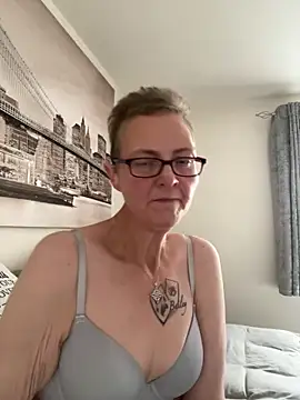 Curvy-Jinx online show from 16, 10, 2025