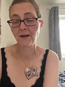 Curvy-Jinx online show from 1, 10, 2025