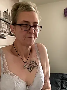 Curvy-Jinx online show from 18, 11, 2025