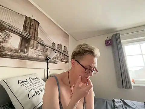 Curvy-Jinx online show from 30, 3, 2026