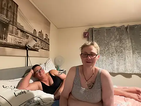 Snapshot of Curvy-Jinx chatting on 17, 7, 2026 Curvy-Jinx online show from 17, 7, 2026