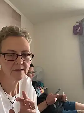 Curvy-Jinx online show from 23, 12, 2025