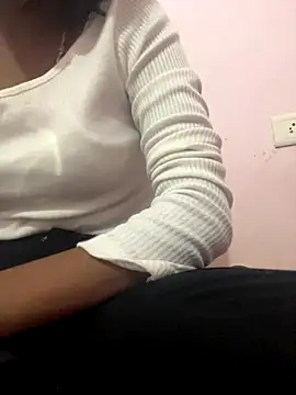 Snapshot of sakshi5533 chatting on 2, 12, 2025 sakshi5533 online show from 2, 12, 2025