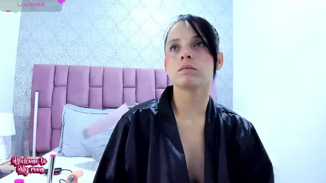 MartinaRizzi online show from 28, 10, 2025