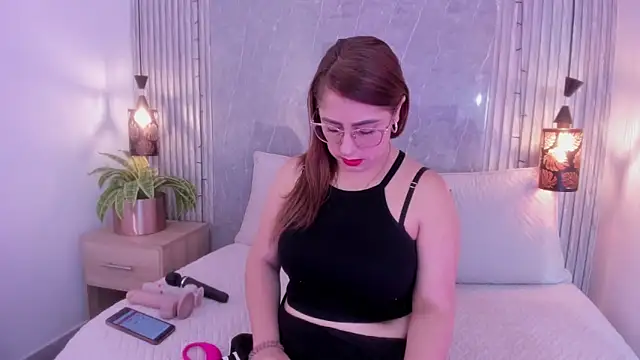 Emili  hot online show from 19, 1, 2026